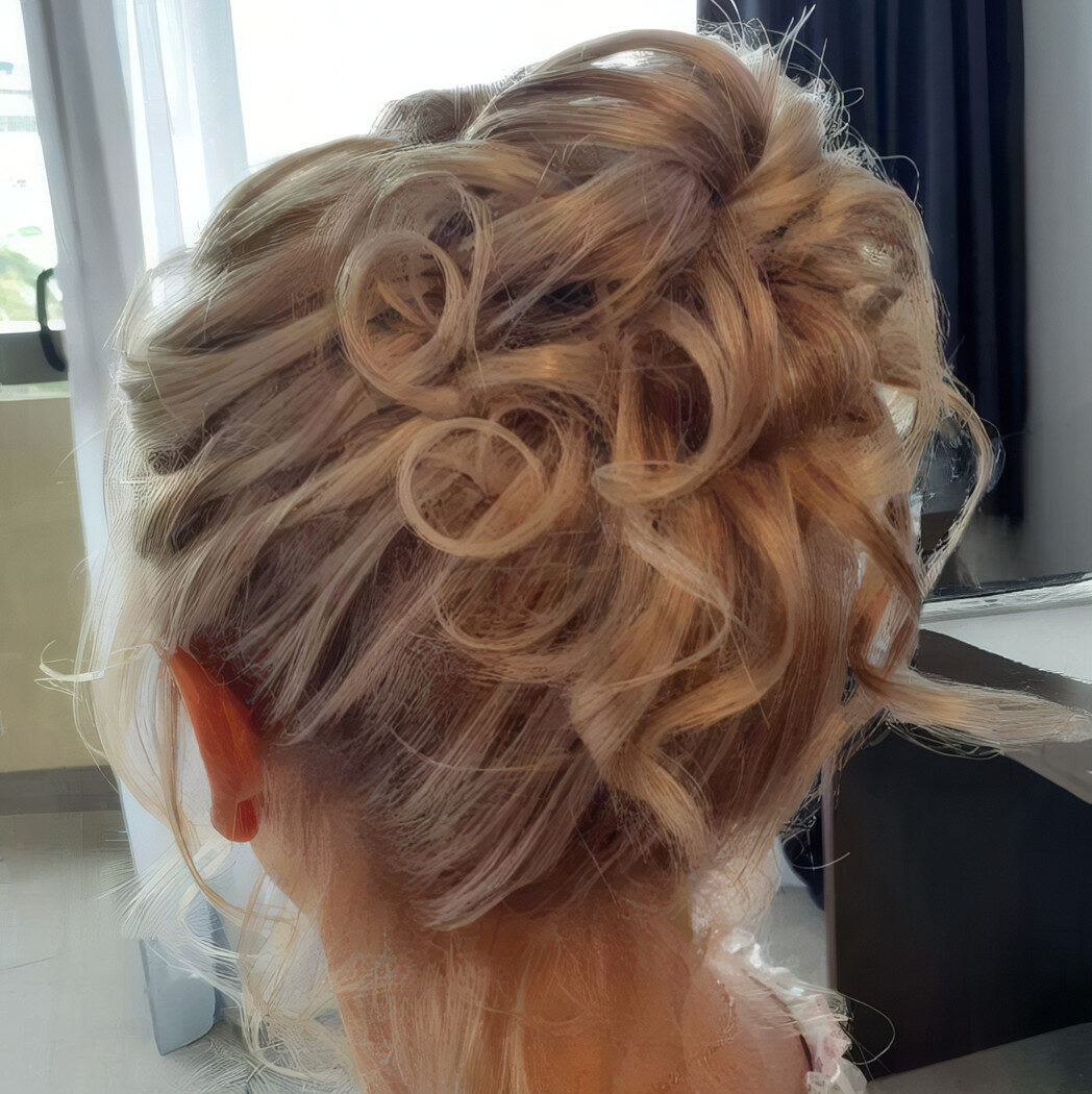 curled-upstyle-side